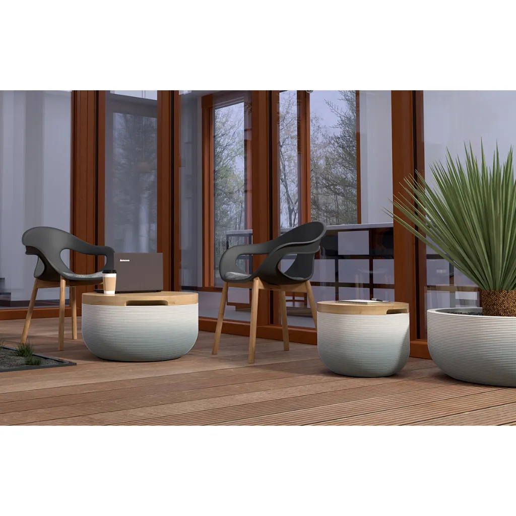Mobius_Concrete-Side_Table_IUnner_Courtyard_SFSL_OMB2_WEB2.webp